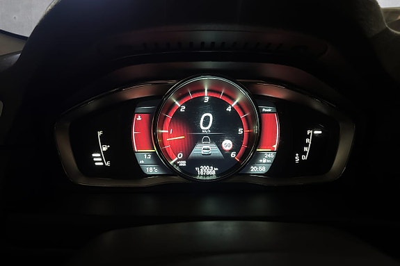 Volvo XC70 13 of 19
