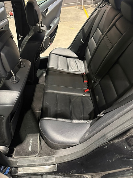 Mercedes-Benz C220 d 15 of 16