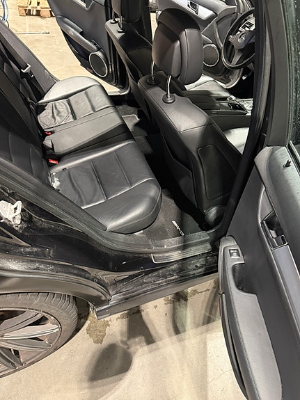 Mercedes-Benz C220 d 13 of 16