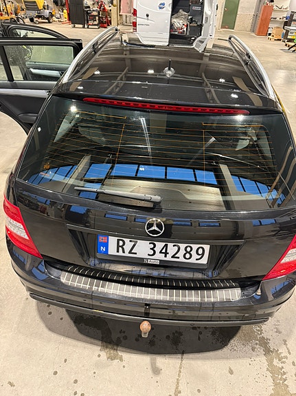Mercedes-Benz C220 d 5 of 16