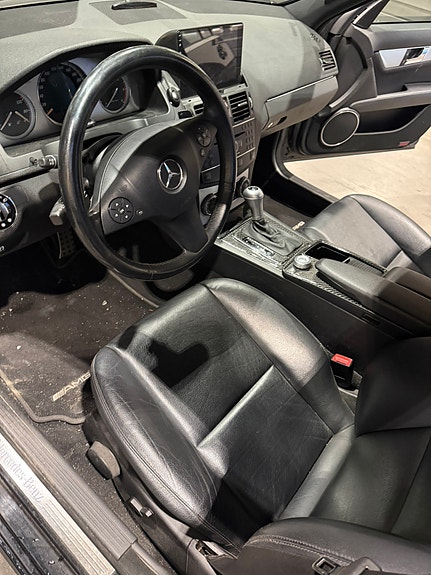Mercedes-Benz C220 d 14 of 16