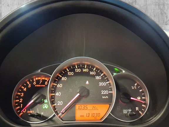 Toyota Verso-S 13 of 19