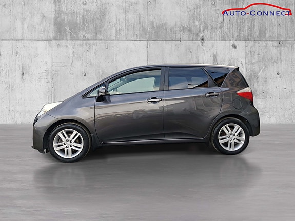 Toyota Verso-S 6 of 19