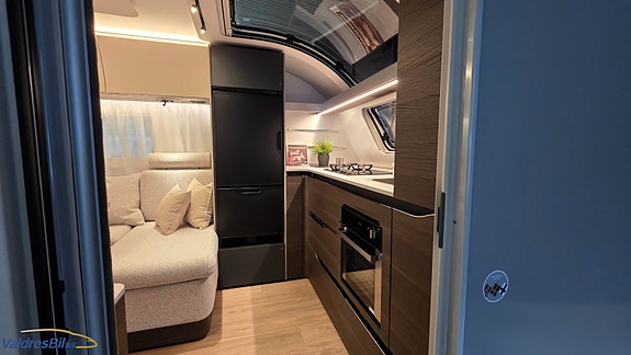 Adria ALPINA 663 HT / Facelift / Alde / MACH 2.0 / Separat dusj 10 of 20
