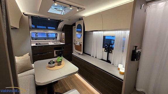 Adria ALPINA 663 HT / Facelift / Alde / MACH 2.0 / Separat dusj 15 of 20