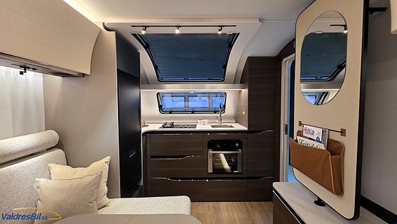 Adria ALPINA 663 HT / Facelift / Alde / MACH 2.0 / Separat dusj 11 of 20