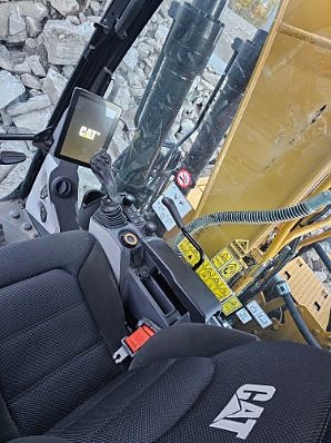 Cat 313-07 15 of 17