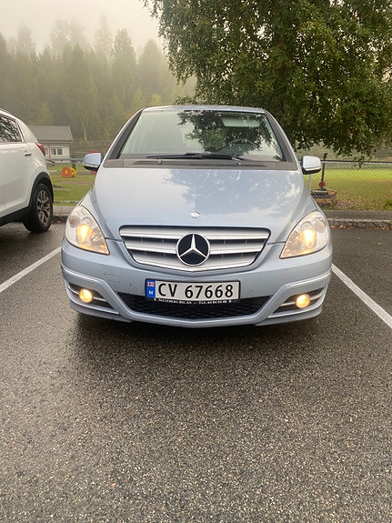Mercedes-Benz B180 d 17 of 23