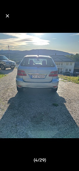 Mercedes-Benz B180 d 5 of 12