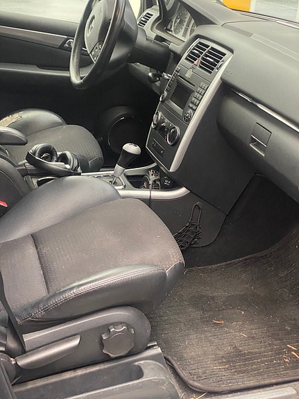 Mercedes-Benz B180 d 19 of 23