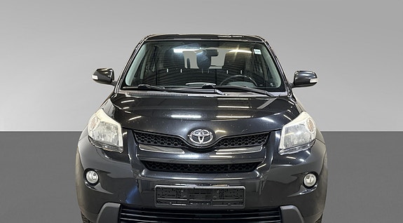 Toyota Urban Cruiser 2 of 16
