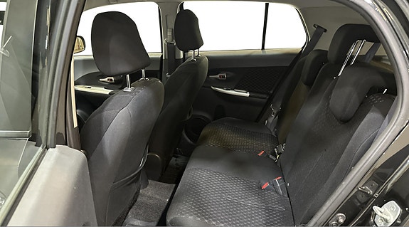Toyota Urban Cruiser 12 of 16