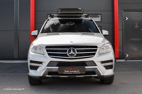 Mercedes-Benz 2 of 24