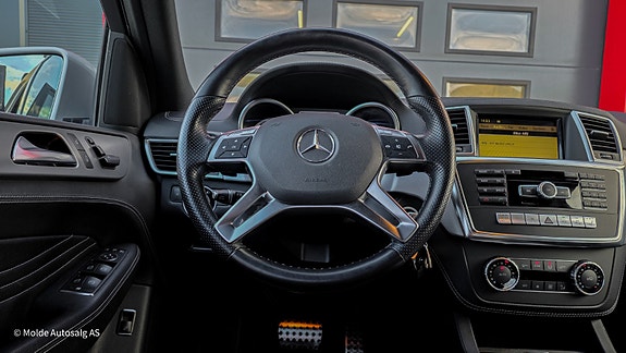 Mercedes-Benz 18 of 24