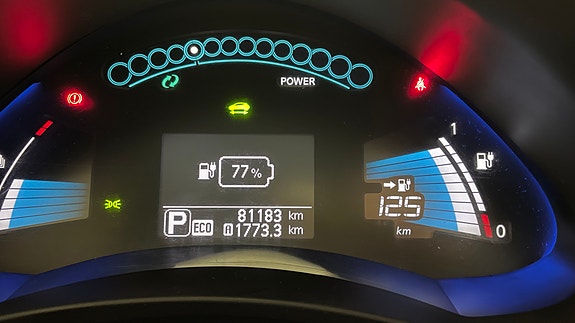 Nissan Leaf 6 of 19
