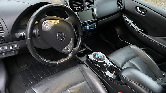 Nissan Leaf 10 of 19