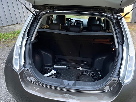 Nissan Leaf 8 of 19
