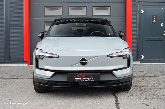 Volvo EX30 2 of 24