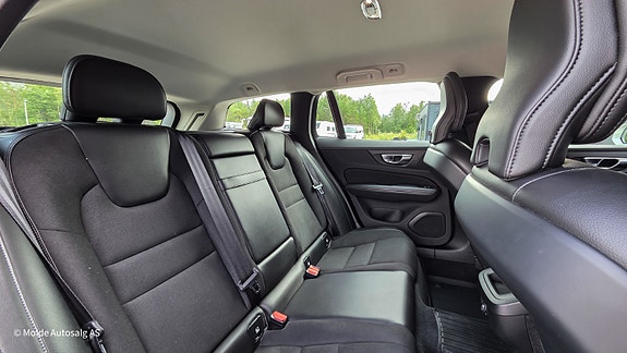 Volvo V60 27 of 27