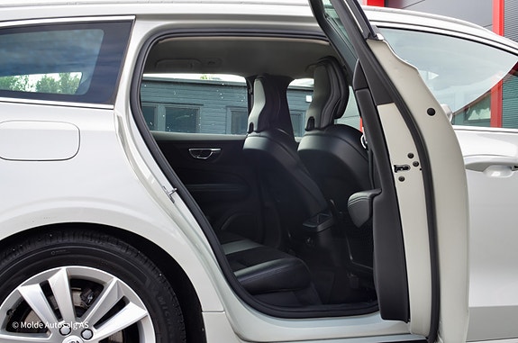 Volvo V60 26 of 27