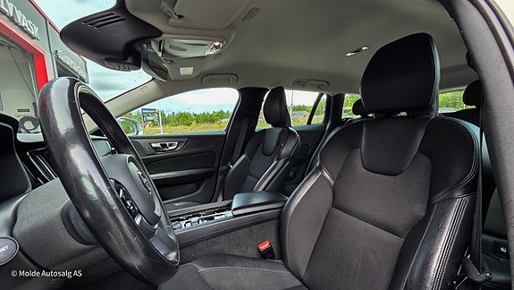 Volvo V60 18 of 27