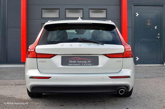 Volvo V60 8 of 27