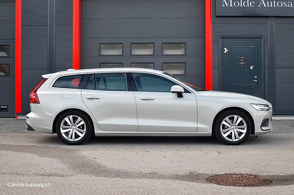 Volvo V60 13 of 27