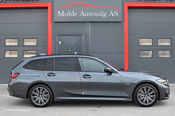 BMW 330e 12 of 30
