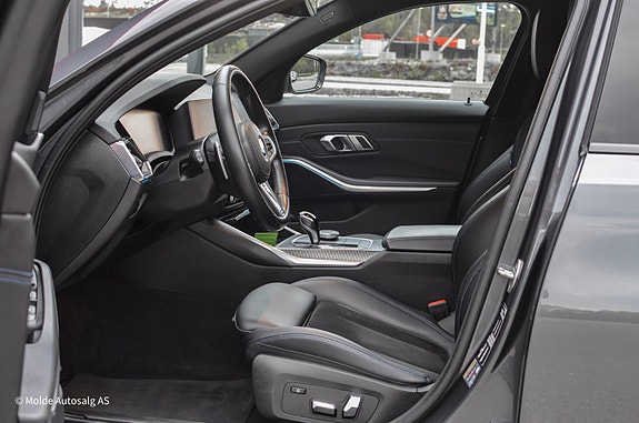 BMW 330e 17 of 30