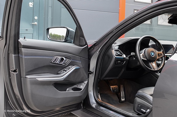 BMW 330e 15 of 30