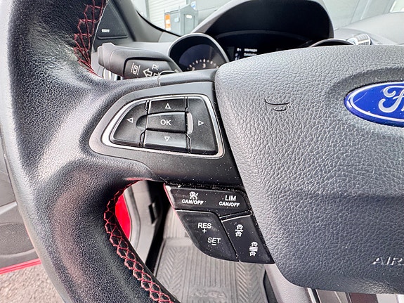 Ford Kuga 11 of 22