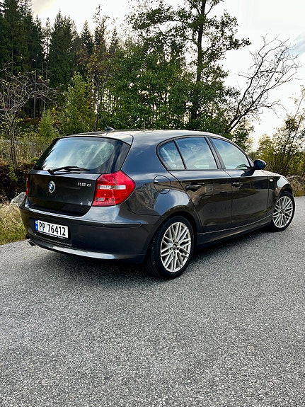 BMW 118d 8 of 30
