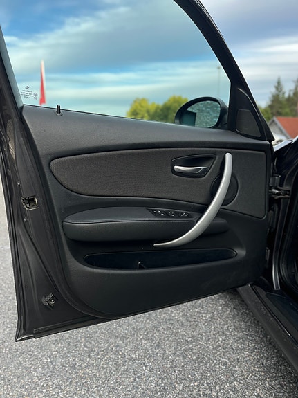 BMW 118d 21 of 30