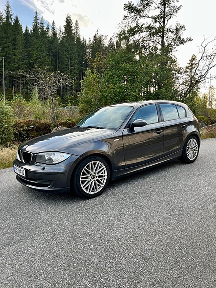 BMW 118d 3 of 30