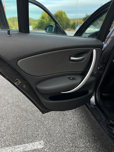 BMW 118d 22 of 30