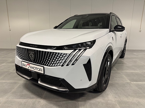 Peugeot e-5008 8 of 30