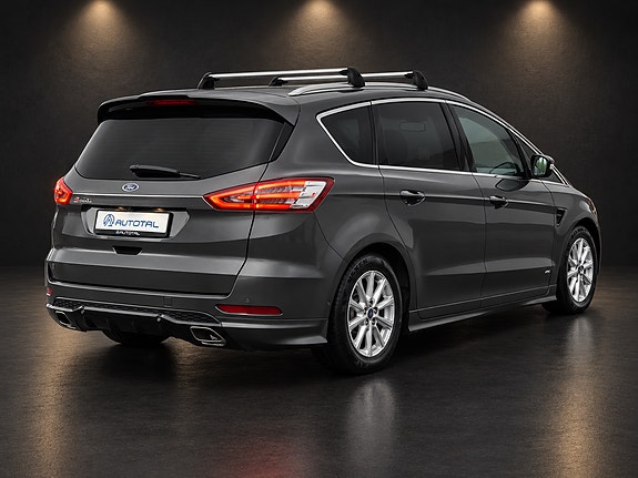 Ford S-MAX 8 of 30