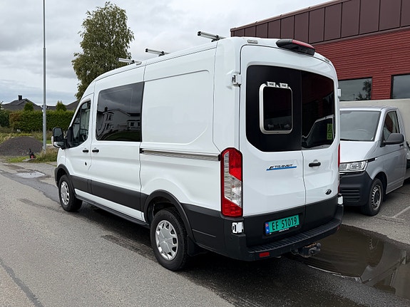 Ford E-Transit 350 L2 Van 4 of 30