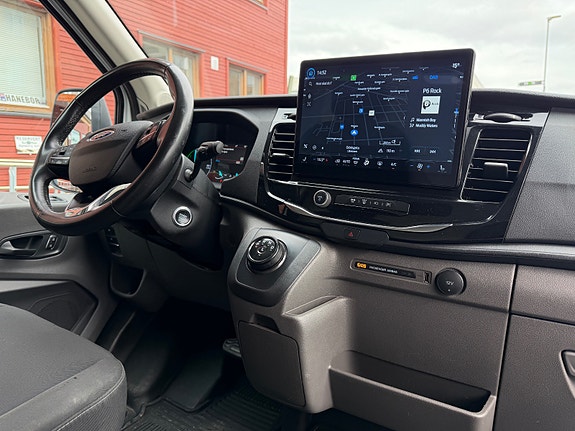 Ford E-Transit 350 L2 Van 9 of 30