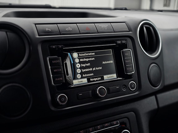 Volkswagen Amarok 25 of 30