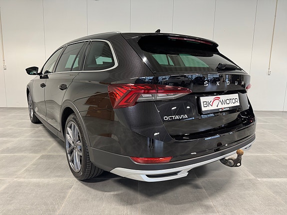 Skoda Octavia Scout 13 of 30