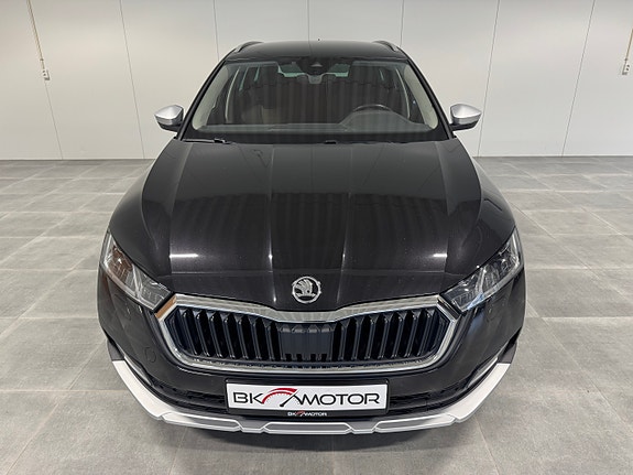 Skoda Octavia Scout 7 of 30