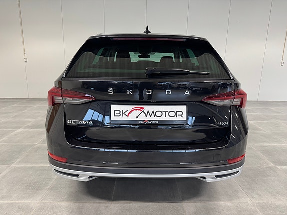 Skoda Octavia Scout 14 of 30