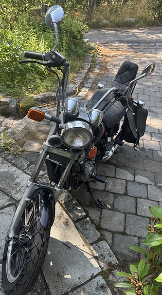 Honda VT 500 3 of 5