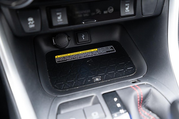 Toyota RAV4 23 of 30