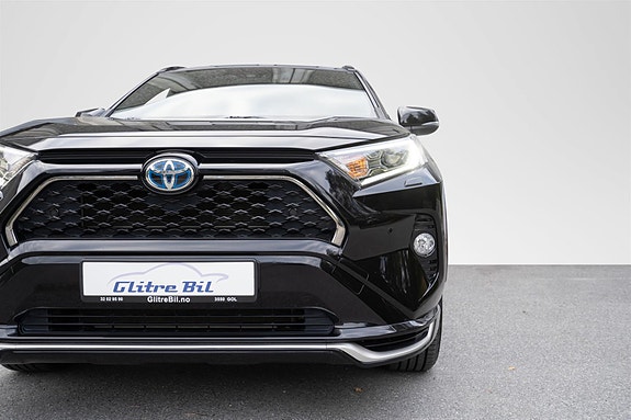 Toyota RAV4 6 of 30