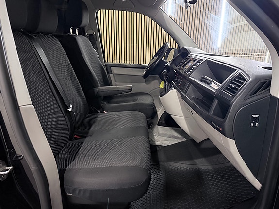 Volkswagen Transporter 16 of 26