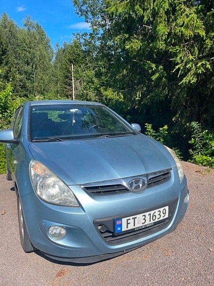 Hyundai i20 7 of 9