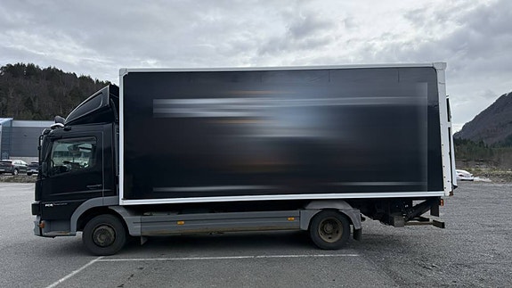 Mercedes-Benz 818 L 8 of 30
