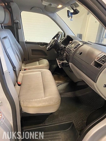 Volkswagen Transporter 14 of 14